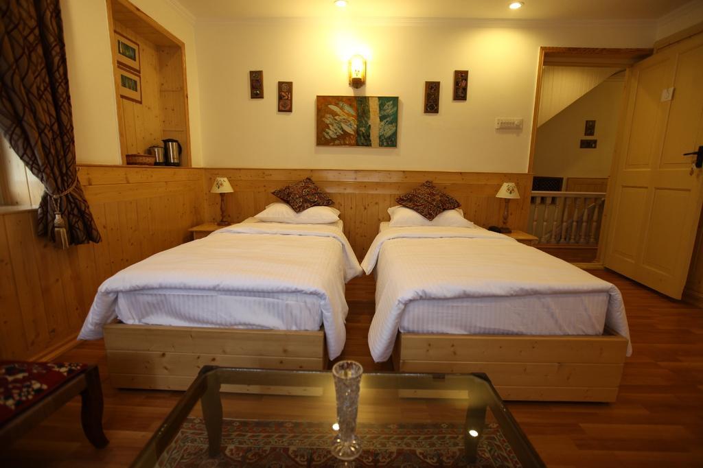 Dove Cottage Srīnagar Kültér fotó