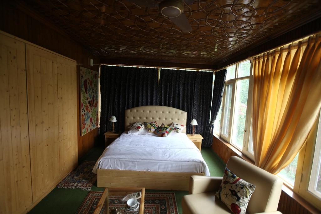 Dove Cottage Srīnagar Kültér fotó