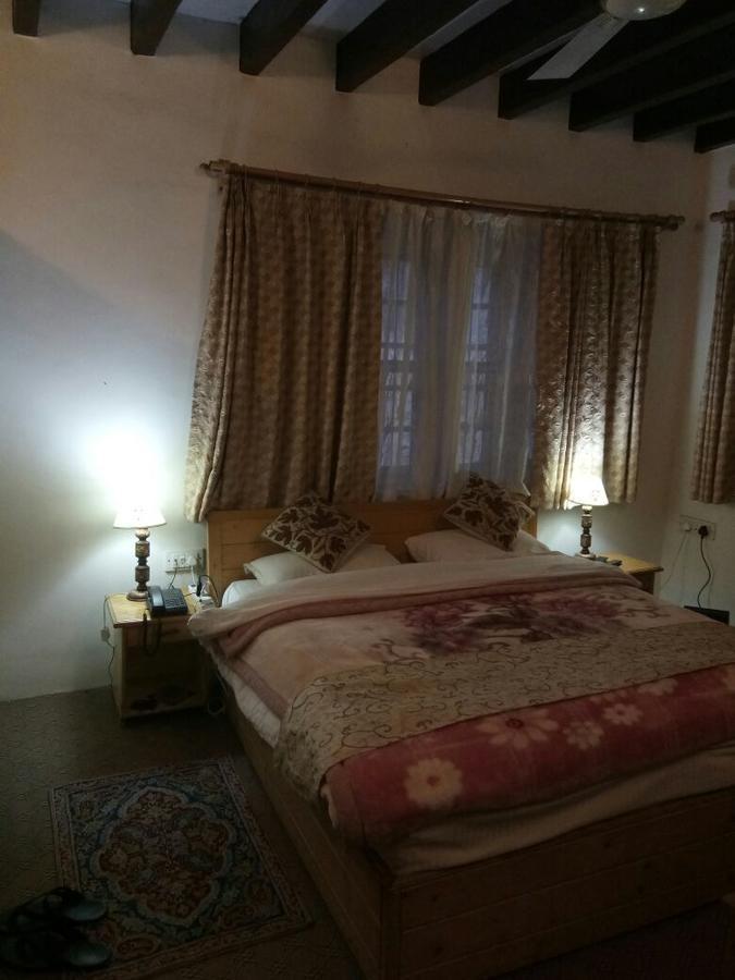 Dove Cottage Srīnagar Kültér fotó